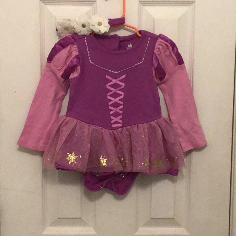 Disney store Rapunzel costume